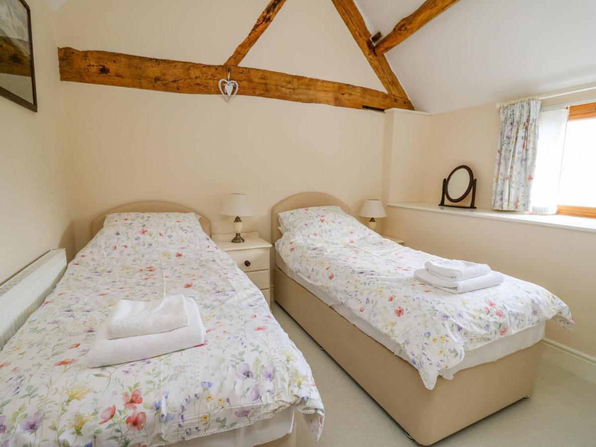 Goblaen Barn Villa Builth Wells Exterior photo